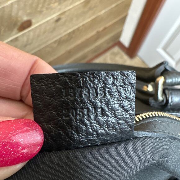 Gucci Black Pebbled Leather Hasler Horsebit Tote in Like New Condition - Picture 9 of 16